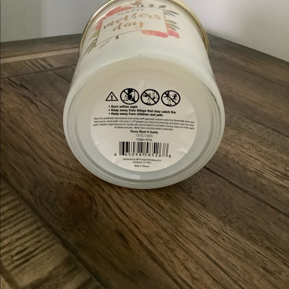 Mother’s Day Candle New - Picture 3 of 8